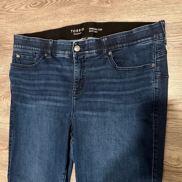 Torrid Bombshell Flare Jeans Super Soft 22S Dark Wash High Rise Plus Size Chic - Picture 5 of 9